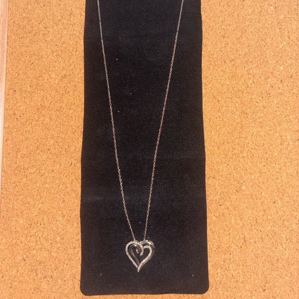 Elegant Sterling Silver Heart Pendant Necklace with Diamond Details - Picture 2 of 5